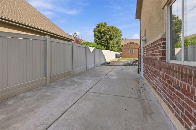 554 W 2400 S, Syracuse, UT 84075