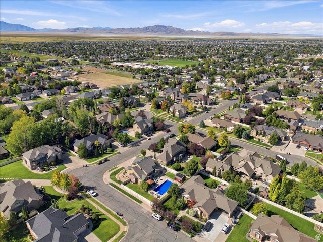 554 W 2400 S, Syracuse, UT 84075
