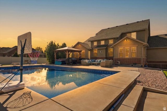 554 W 2400 S, Syracuse, UT 84075