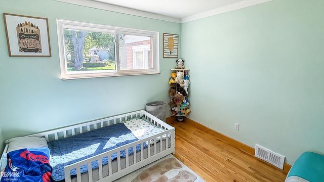 38174 Willowmere Street, Harrison Twp, MI 48045
