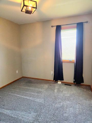 4369 Fenwick Drive, New Haven, IN 46774