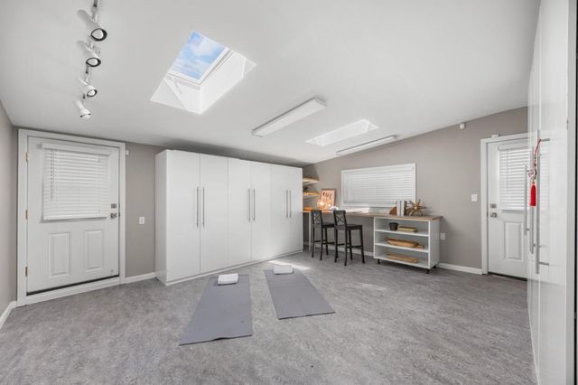 40 Roxbury Lane, San Mateo, CA 94402