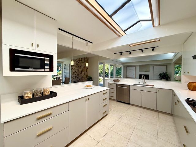 40 Roxbury Lane, San Mateo, CA 94402