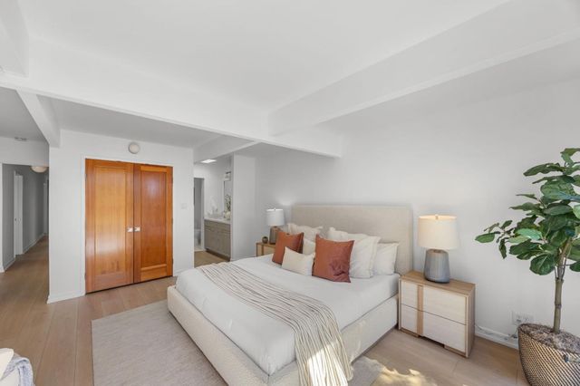 40 Roxbury Lane, San Mateo, CA 94402