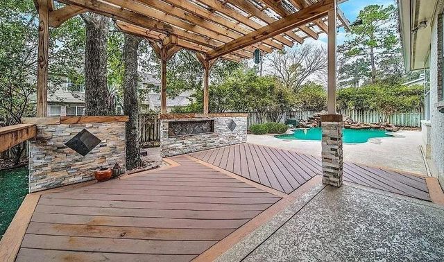 11 Sunspree Place, The Woodlands, TX 77382