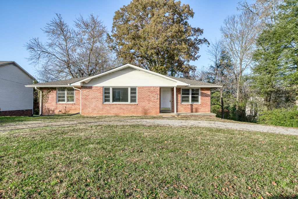 250 E 16th St, Cookeville, TN 38501