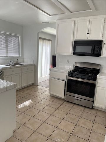12683 1st Avenue, Victorville, CA 92395