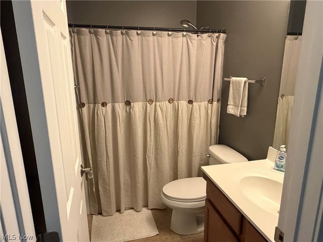 2951 Island Creek Drive, Medina, OH 44256