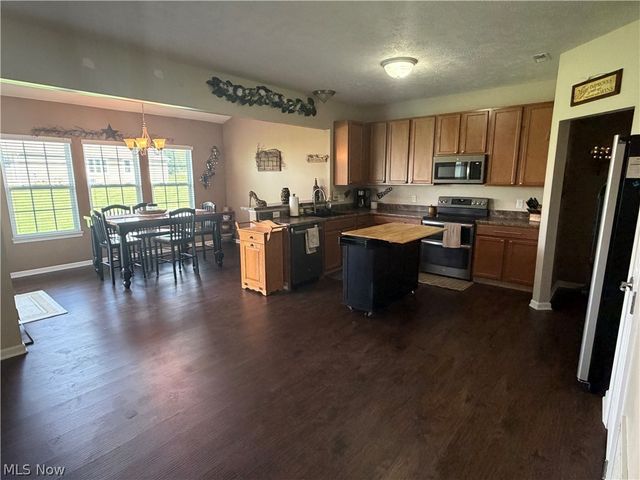 2951 Island Creek Drive, Medina, OH 44256