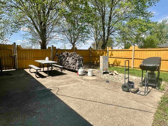 5600 Lone Star Court, Kokomo, IN 46901