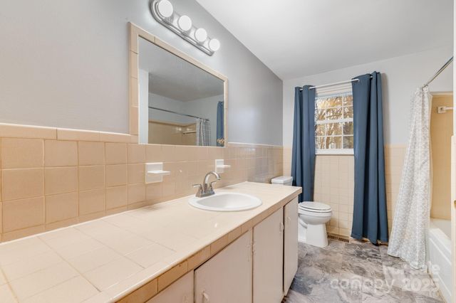 520 Old Wagy Road, Forest City, NC 28043