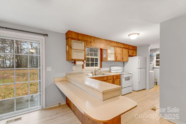 520 Old Wagy Road, Forest City, NC 28043