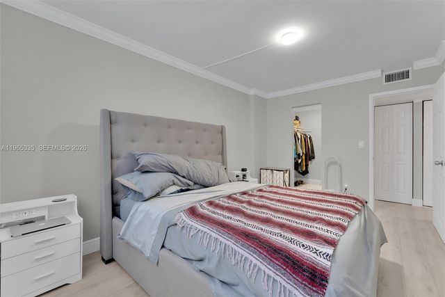 30 E 39th St 214, Hialeah, FL 33013