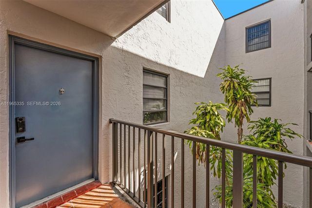 30 E 39th St 214, Hialeah, FL 33013