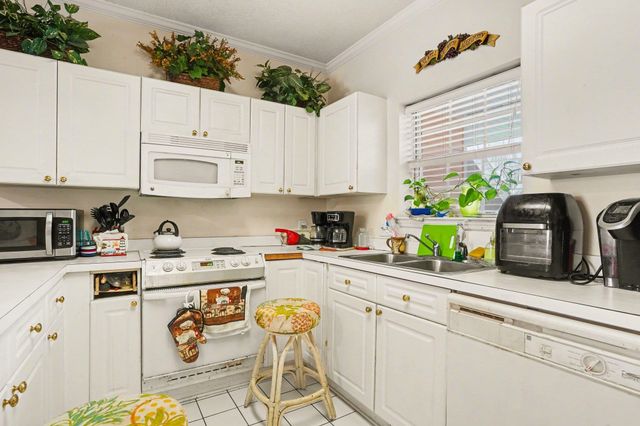 4835 Carnation Cir Apt 104, Myrtle Beach, SC 29577