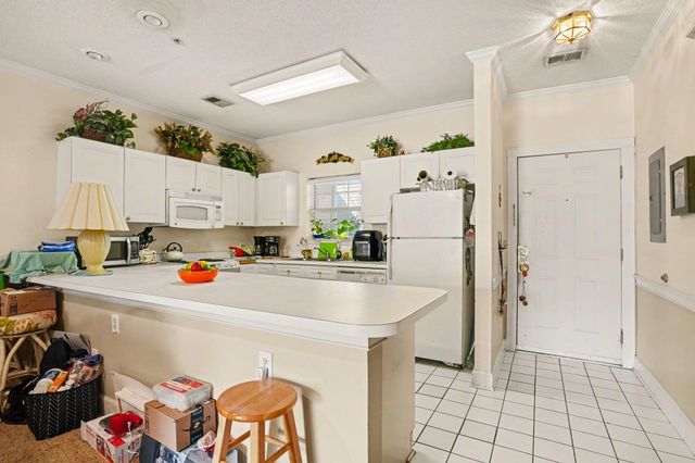 4835 Carnation Cir Apt 104, Myrtle Beach, SC 29577