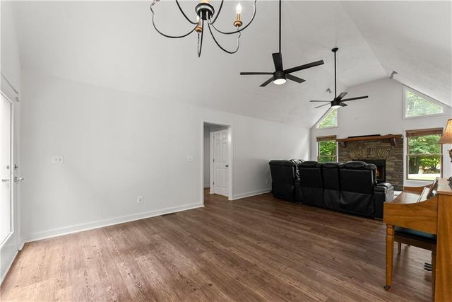 92 Bamby Lane, Ellijay, GA 30540