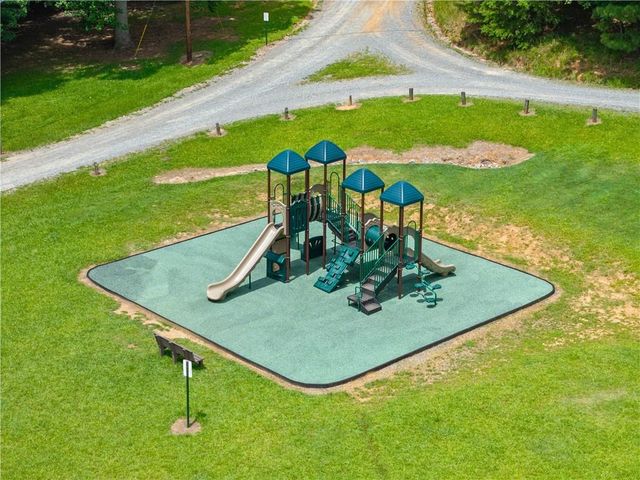 92 Bamby Lane, Ellijay, GA 30540
