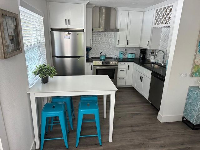 1910 MORRILL STREET 6, Sarasota, FL 34236
