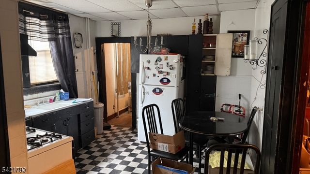 614 S Park St, Elizabeth City, NJ 07206