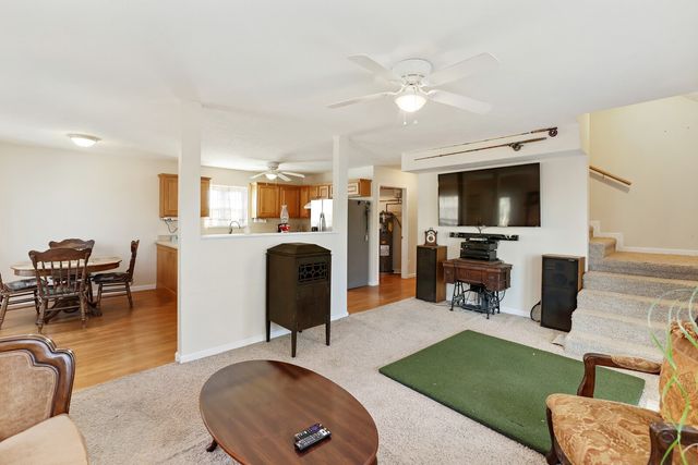 725 Calvert Ridge Rd, Westmoreland, TN 37186