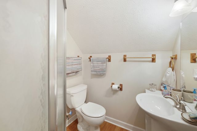 725 Calvert Ridge Rd, Westmoreland, TN 37186