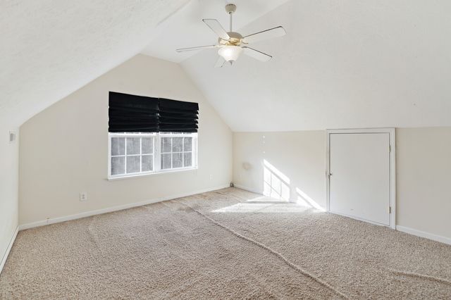 725 Calvert Ridge Rd, Westmoreland, TN 37186