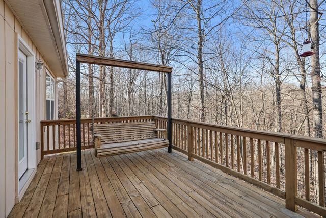 725 Calvert Ridge Rd, Westmoreland, TN 37186