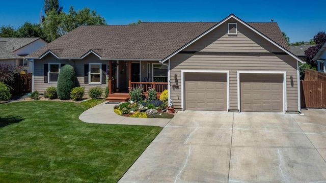1953 NW Wildflower Place, Redmond, OR 97756