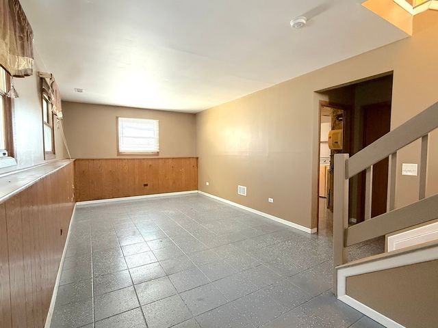 1703 Horeb Avenue, Zion, IL 60099