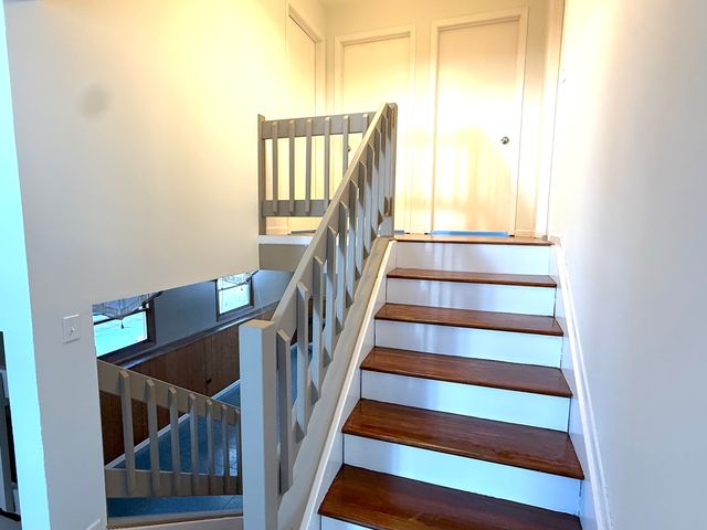 1703 Horeb Avenue, Zion, IL 60099