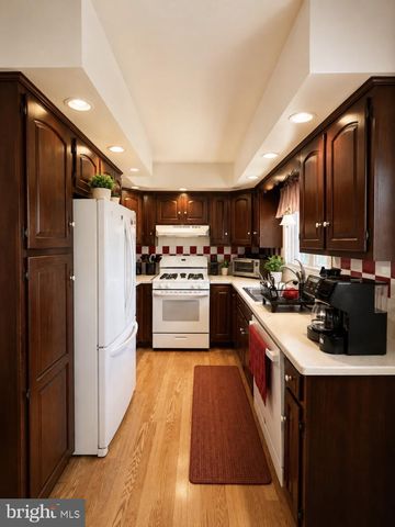 2913 GUILFORD ST, Philadelphia, PA 19152