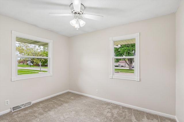 621 SE 4th Street, Ankeny, IA 50021