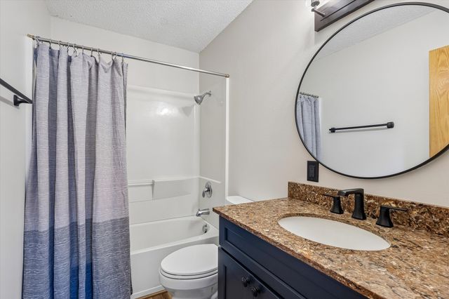621 SE 4th Street, Ankeny, IA 50021