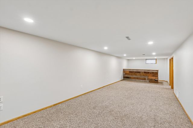 621 SE 4th Street, Ankeny, IA 50021