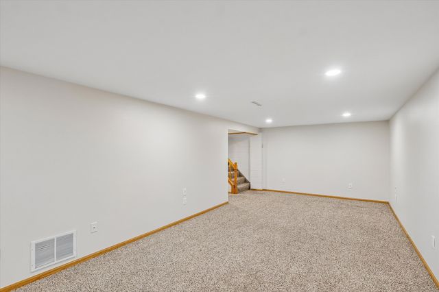 621 SE 4th Street, Ankeny, IA 50021