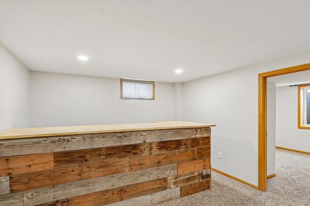 621 SE 4th Street, Ankeny, IA 50021