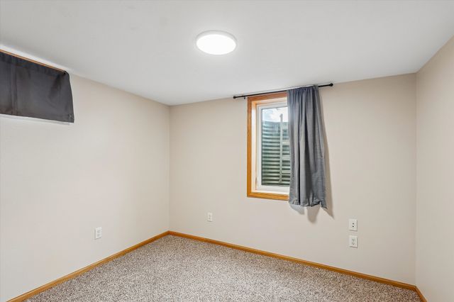 621 SE 4th Street, Ankeny, IA 50021