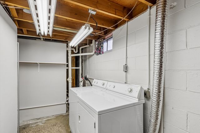 621 SE 4th Street, Ankeny, IA 50021