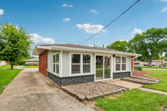 621 SE 4th Street, Ankeny, IA 50021