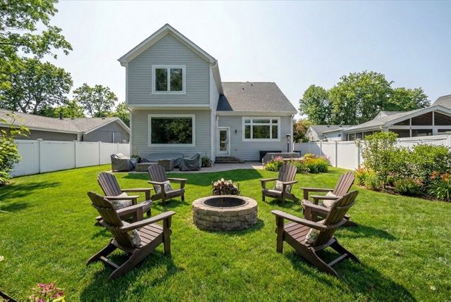 1443 Church Street, Northbrook, IL 60062