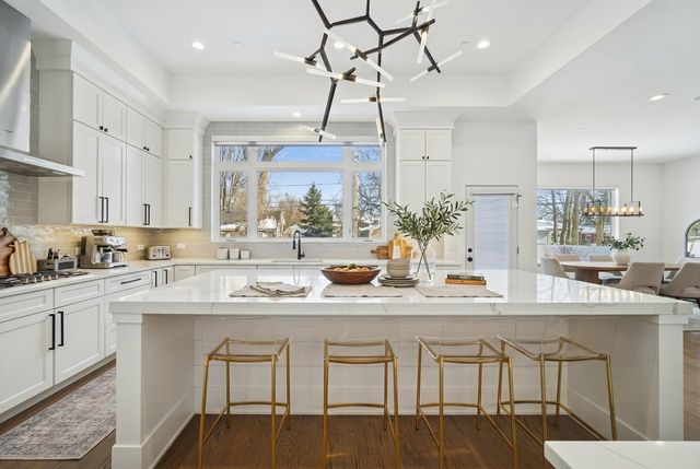 1443 Church Street, Northbrook, IL 60062