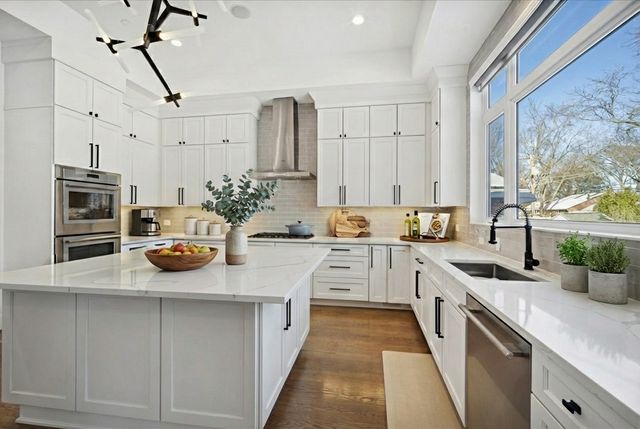 1443 Church Street, Northbrook, IL 60062