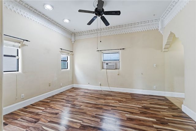 1221 Encino Dr, Pleasanton, TX 78064