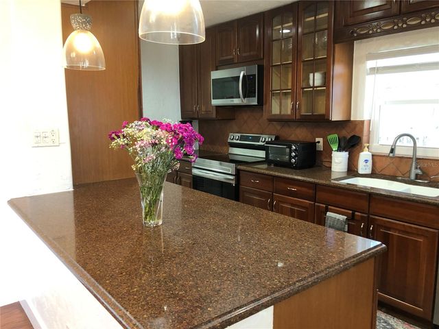 5253 2ND AVENUE N, St Petersburg, FL 33710