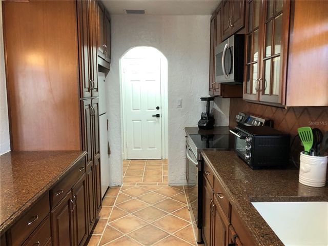 5253 2ND AVENUE N, St Petersburg, FL 33710