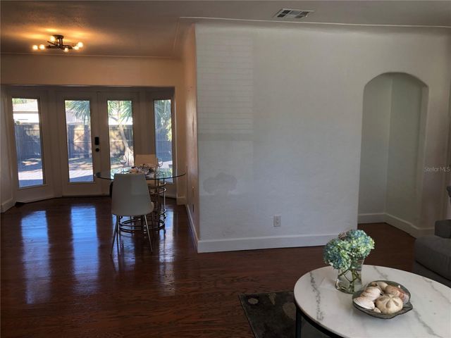 5253 2ND AVENUE N, St Petersburg, FL 33710