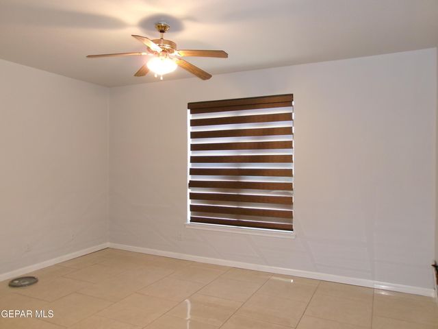 304 ALEX NICHOLAS Court, El Paso, TX 79932