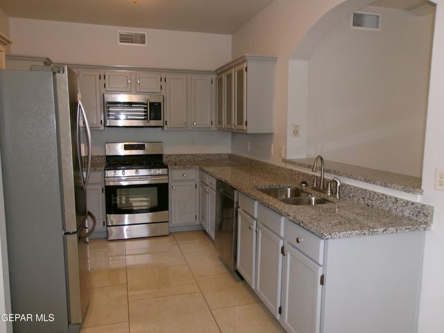 304 ALEX NICHOLAS Court, El Paso, TX 79932