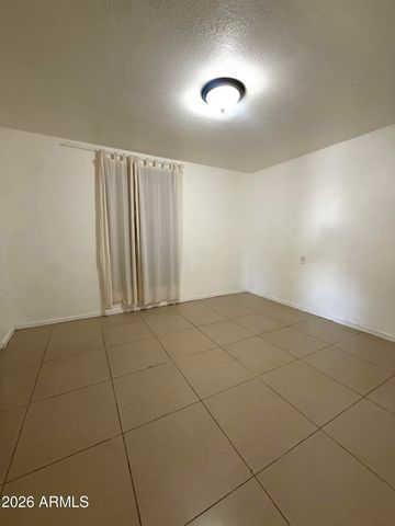 8022 E 6TH Avenue, Mesa, AZ 85208